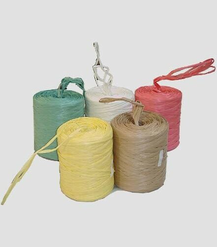 Rafia Sintetica in matassa colore avorio - immagine 1